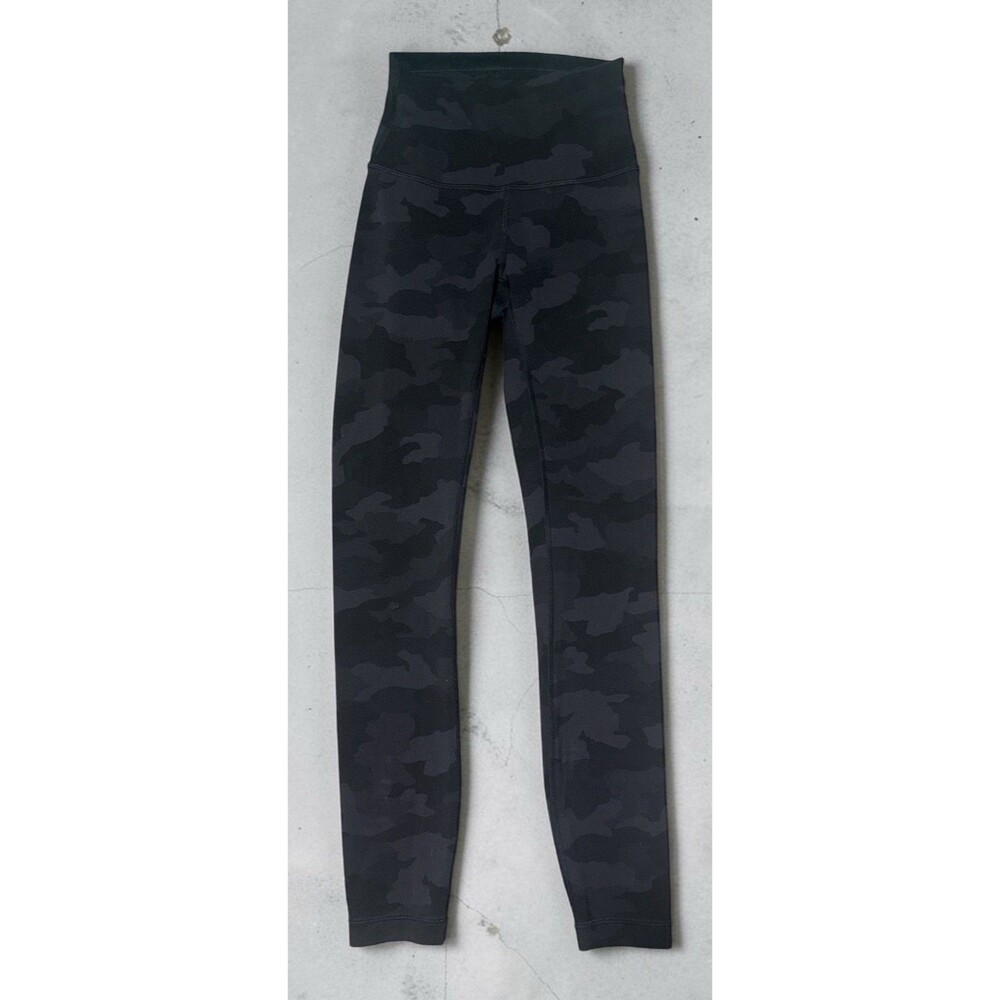 Lululemon Leggings Women’s XS Black Camo High Rise Yoga Pants 26 Inseam Read